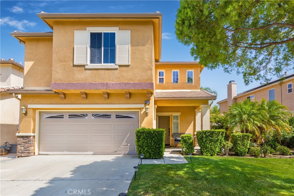 Welcome to this beautifully maintained four-bedroom residence featuring a thoughtfully designed floor plan and numerous upgrades throughout. The remodeled kitchen boasts modern cabinetry, sleek countertops, and stainless-steel appliances, providing both style and functionality. A conveniently located downstairs bedroom and full bathroom offer flexibility for guests or multi-generational living. Upstairs, a spacious loft provides additional living space, ideal for a home office, media room, or play area. The primary suite and additional bedrooms are generously sized, offering comfort and privacy. Huge laundry room upstairs, with plenty of cupboards and counter space! The backyard is designed for both relaxation and entertaining, complete with a covered patio and ample space for outdoor activities. Combining comfort, convenience, and modern finishes, this home is move-in ready and an exceptional opportunity. Fantastic neighborhood that offers a community pool and park. Home has leased solar as well! Hurry! Wont last!!