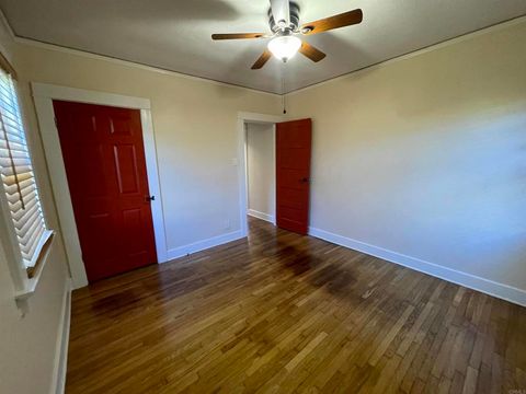 Tiny photo for 121 E Warner St St, Ventura, CA 93001 (MLS # NDP2600298)