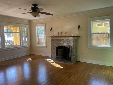 Tiny photo for 121 E Warner St St, Ventura, CA 93001 (MLS # NDP2600298)