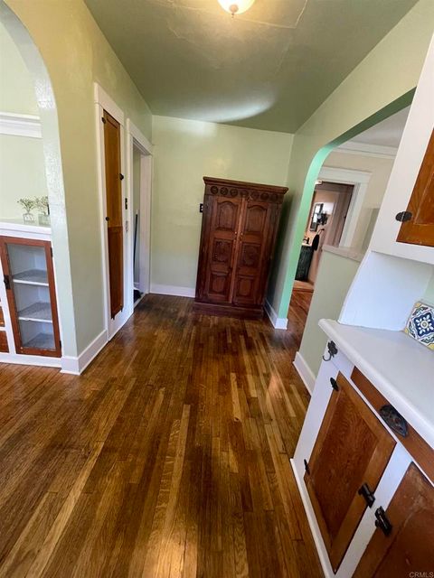 Tiny photo for 121 E Warner St St, Ventura, CA 93001 (MLS # NDP2600298)