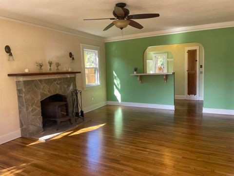 Tiny photo for 121 E Warner St St, Ventura, CA 93001 (MLS # NDP2600298)