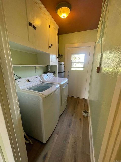 Tiny photo for 121 E Warner St St, Ventura, CA 93001 (MLS # NDP2600298)