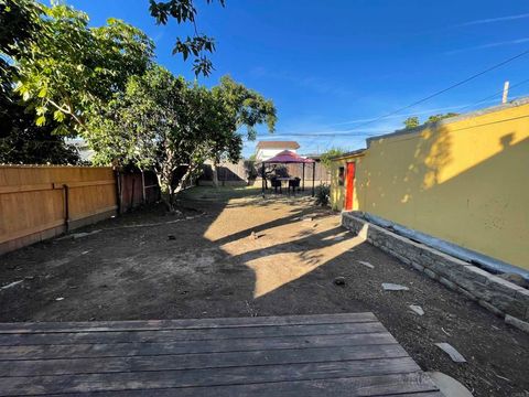 Tiny photo for 121 E Warner St St, Ventura, CA 93001 (MLS # NDP2600298)
