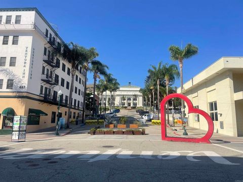 Tiny photo for 121 E Warner St St, Ventura, CA 93001 (MLS # NDP2600298)