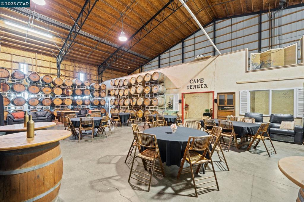 RUBY HILL VINEYA - Residential