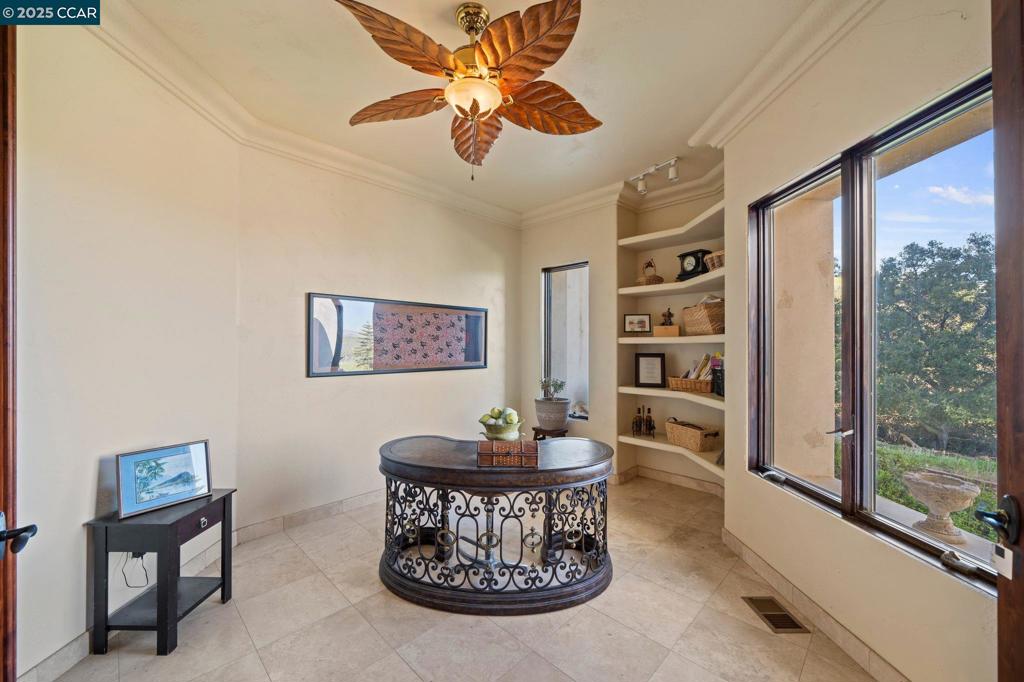 RUBY HILL VINEYA - Residential