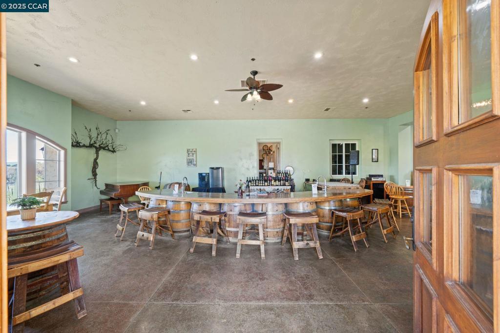 RUBY HILL VINEYA - Residential