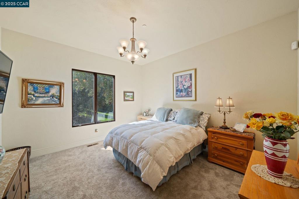 RUBY HILL VINEYA - Residential