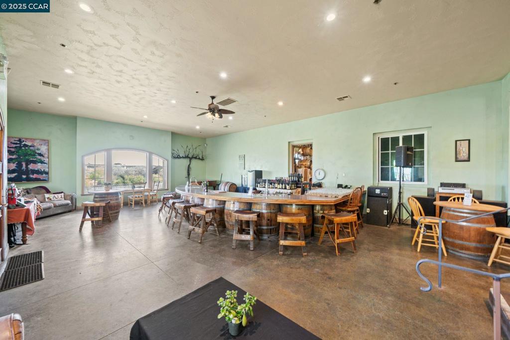 RUBY HILL VINEYA - Residential