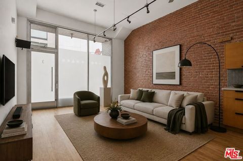 Photo of 8 Brooks Avenue #3, Venice, CA 90291 (MLS # 26832223)