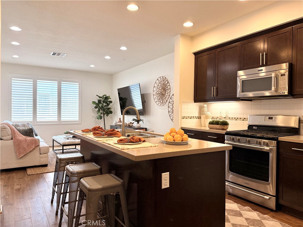 5550 Strand 105
