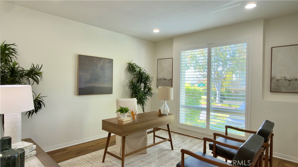 5550 Strand 105