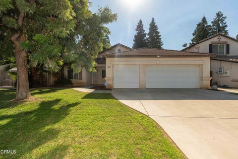 Photo of 8611 Harbor Club Drive, Bakersfield, CA 93312 (MLS # V1-33258)