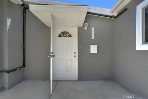 MLS: SR26160422