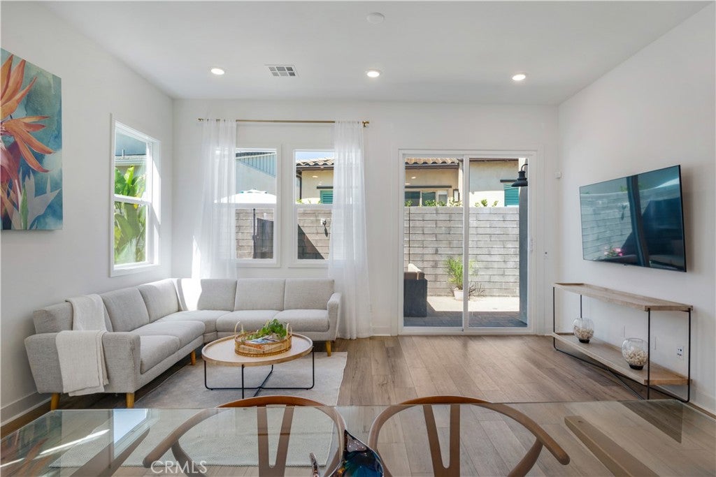 842 Sunrise Road