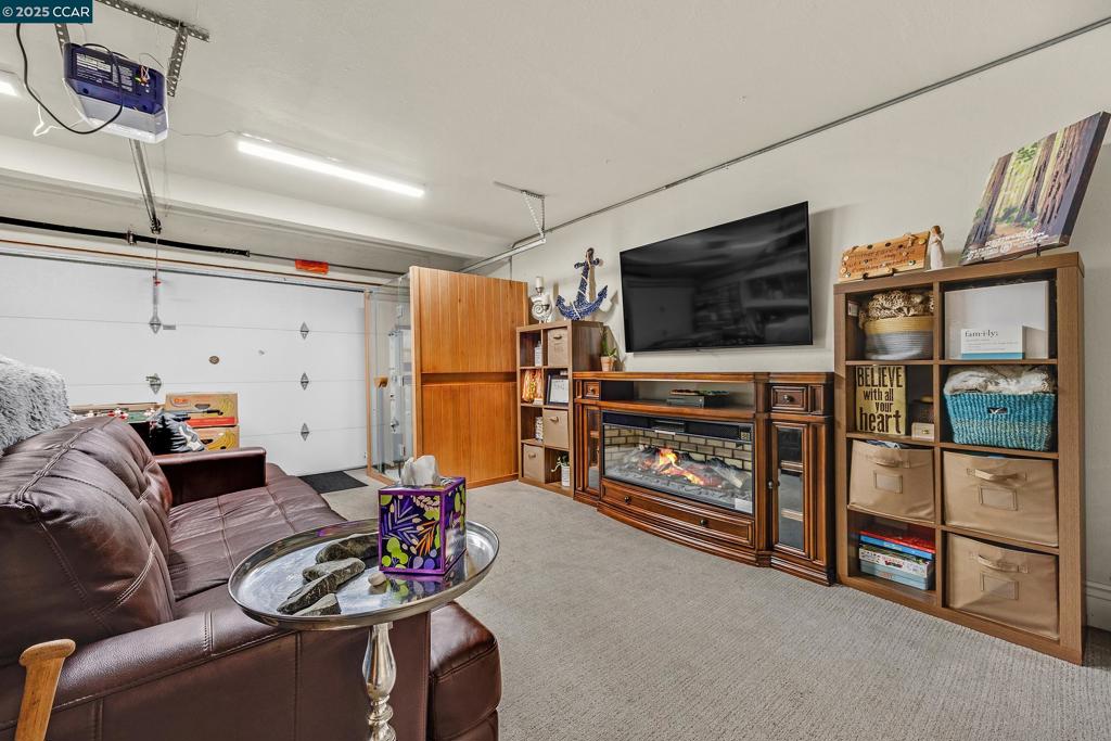 MEADOW CREEK - Residential