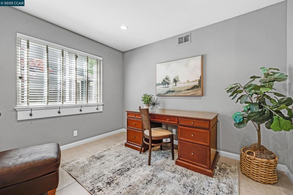 MEADOW CREEK - Residential