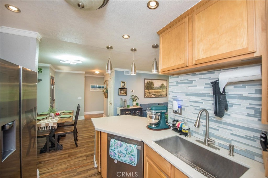2375 Del Mar Way 101