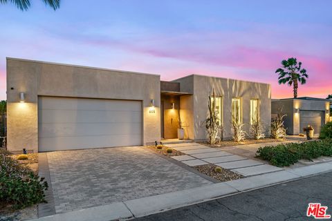 Photo of 658 Dominion Way, Palm Springs, CA 92262 (MLS # 26642911)