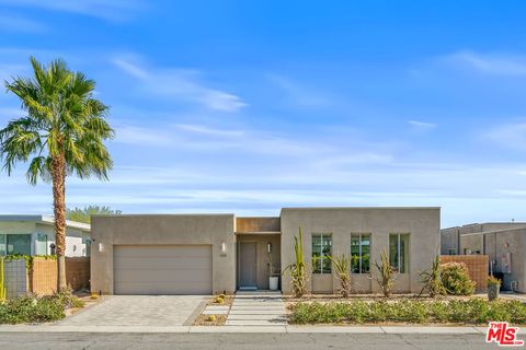 658 Dominion Way Palm Springs CA 92262
