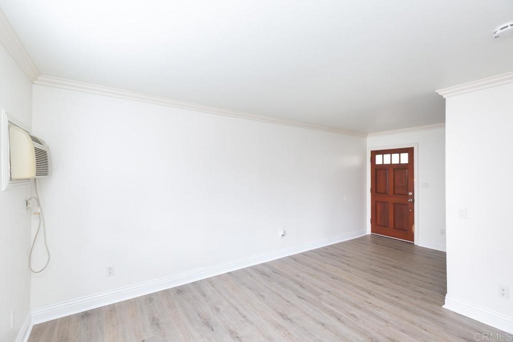 1160 E Lexington Avenue 3