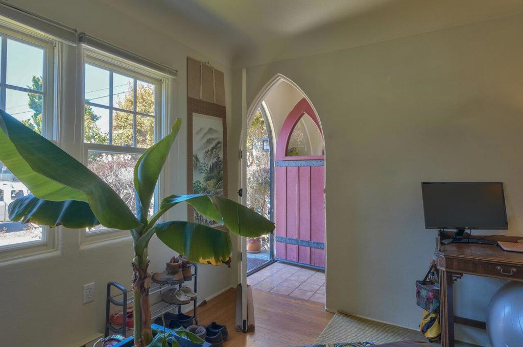 410 Pine Avenue
