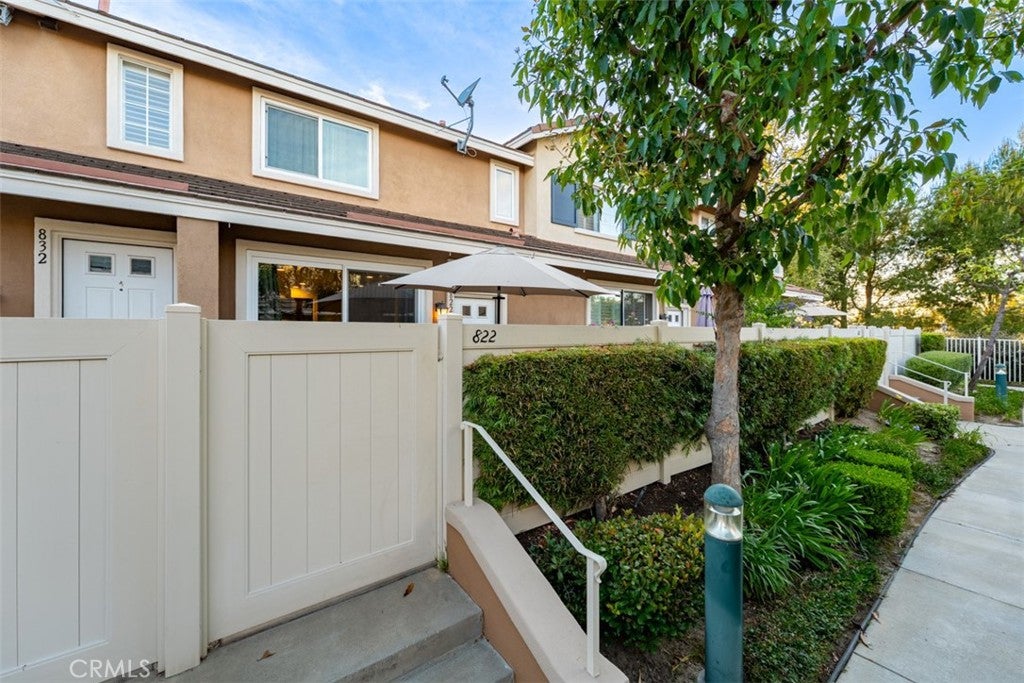 Photo of 822 S Boulder PL, Anaheim, CA 92808 (MLS # OC26136098)