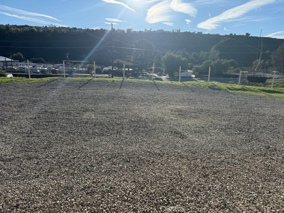 17559 Sierra Highway