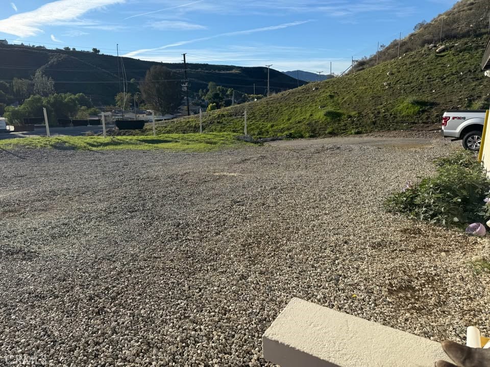 17559 Sierra Highway