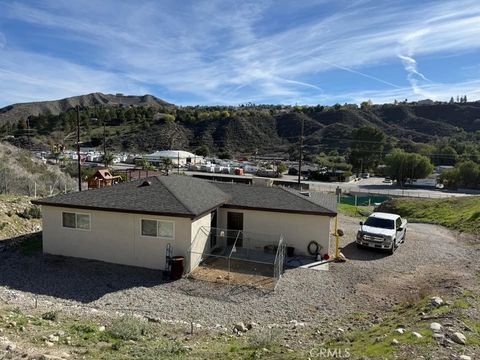 17559 Sierra Highway Canyon Country CA 91351