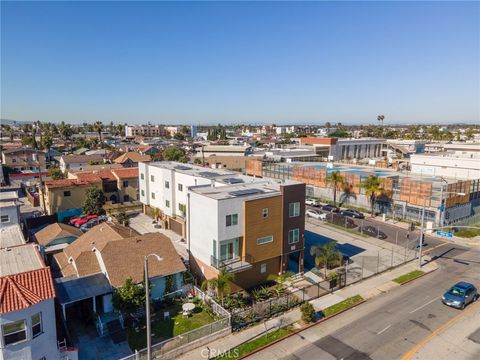 Photo of 1491 Atlantic Avenue, Long Beach, CA 90813 (MLS # OC26138156)