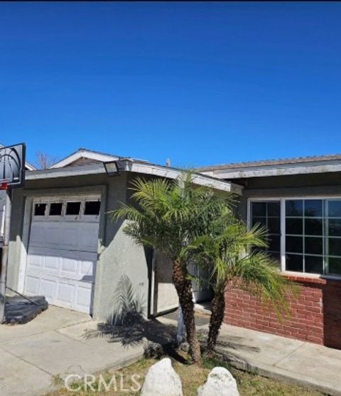 623 S Mistletoe Avenue San Jacinto CA 92583