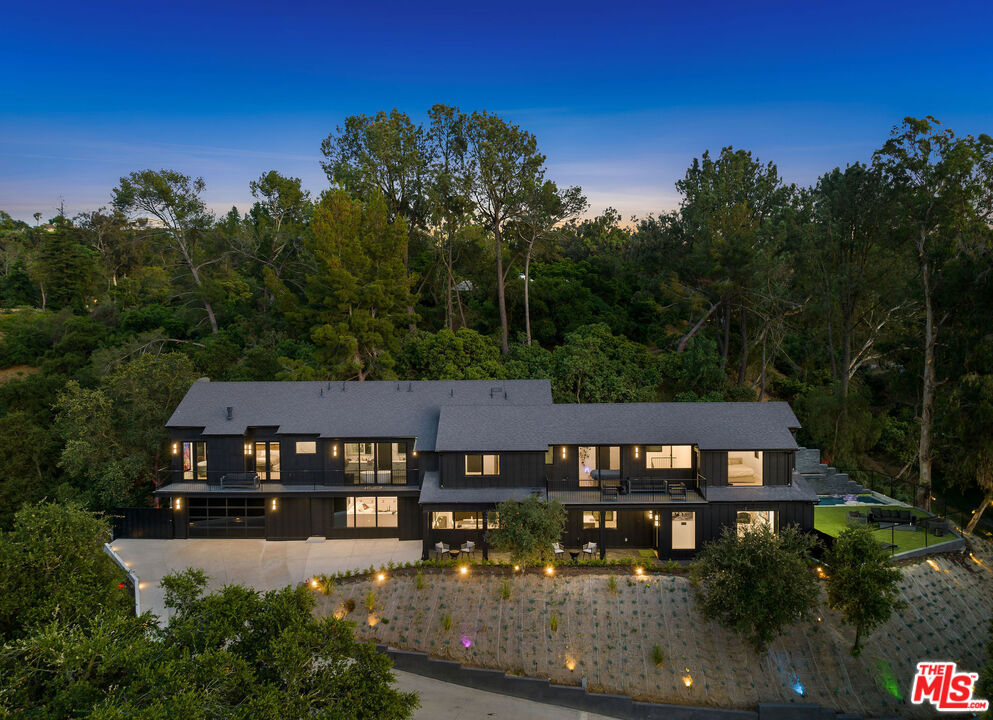 3140 Coldwater Canyon