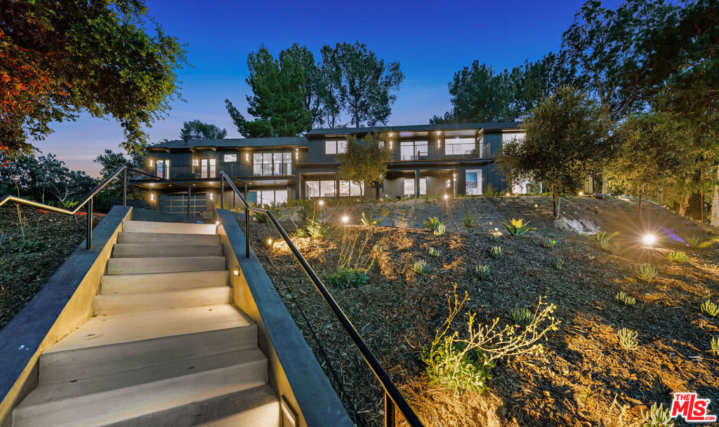 3140 Coldwater Canyon