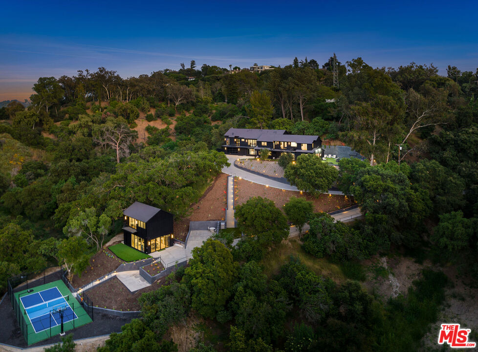 3140 Coldwater Canyon