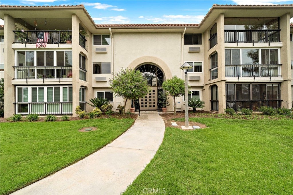 3244 San Amadeo