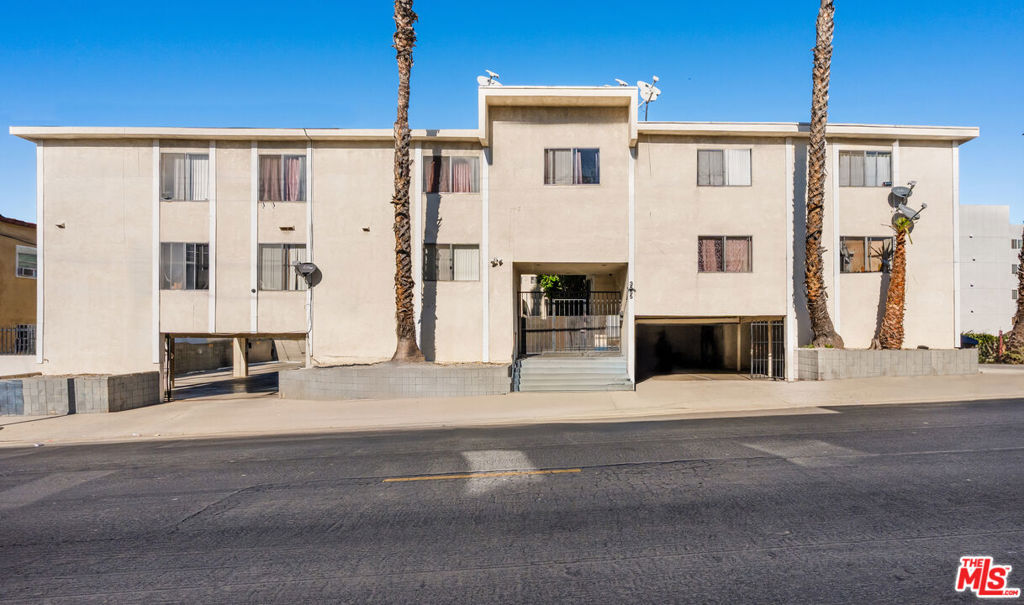 3555 San Marino Street