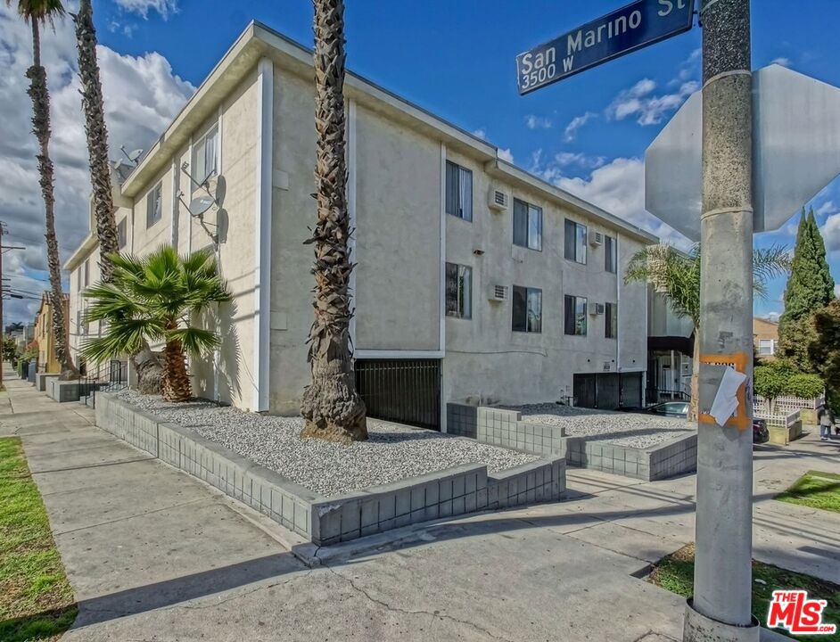 3555 San Marino Street