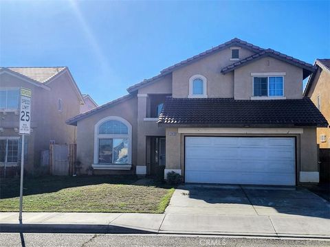 Photo of 12419 Luna Rd, Victorville, CA 92392 (MLS # PW26004896)