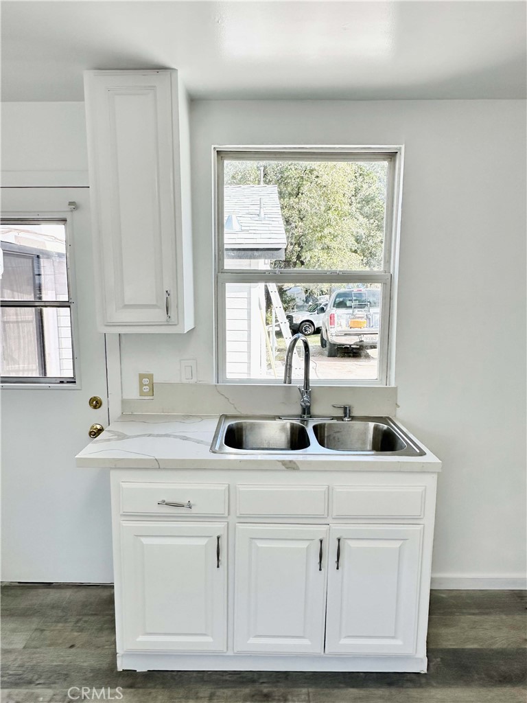 3724 3724 Encino Trail