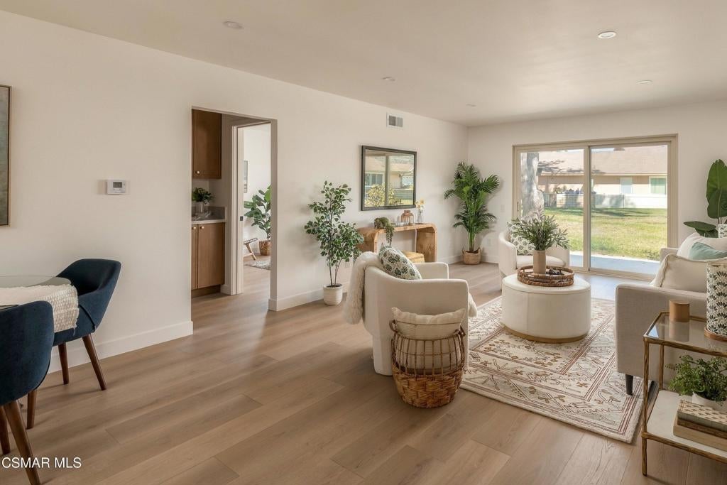 28206 Village 28