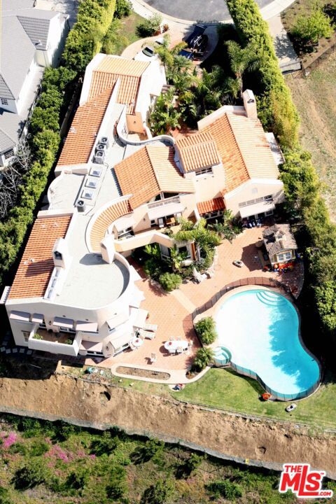 Properties 2 1475 Via Cresta