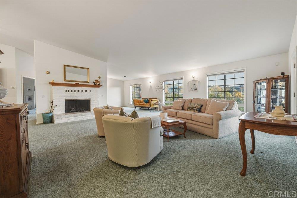 2073 Willow Glen Rd