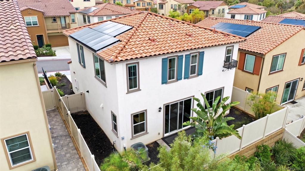887 Brookdale Dr