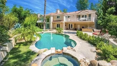 4755 Vanalden Tarzana CA 91356