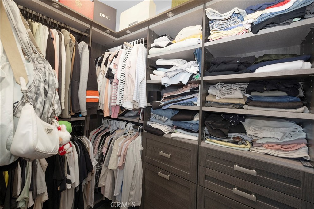 Canopy (ESCANO) - Residential Lease