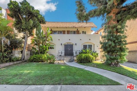 Photo of 404 Porter Street, Glendale, CA 91205 (MLS # 25583495)