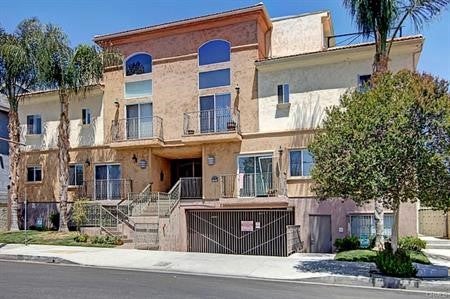 Photo of 8800 Etiwanda Avenue #8, Northridge, CA 91325 (MLS # SR26171615)