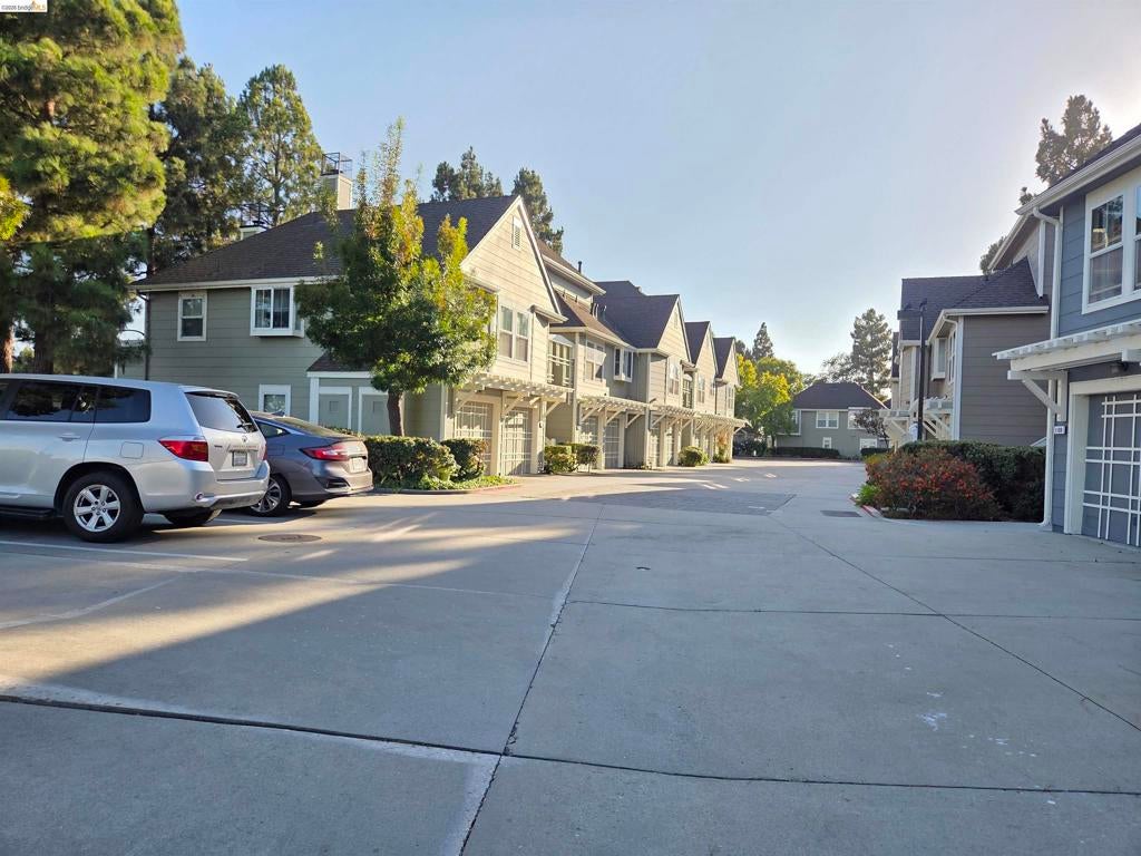 1107 Outrigger Lane