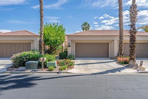 Photo of 80679 Oak Tree, La Quinta, CA 92253 (MLS # 219146519DA)